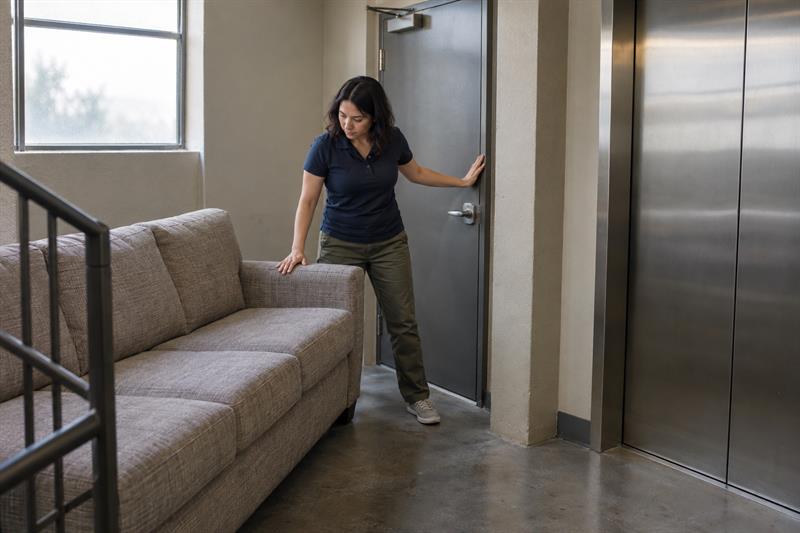 DIY Moving vs Professional Movers: How to Decide What Makes Sense for Your Move